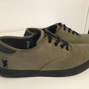 Chrome 'Truk' Sneakers - 11.5